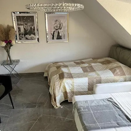 Apartment Neumarkt *